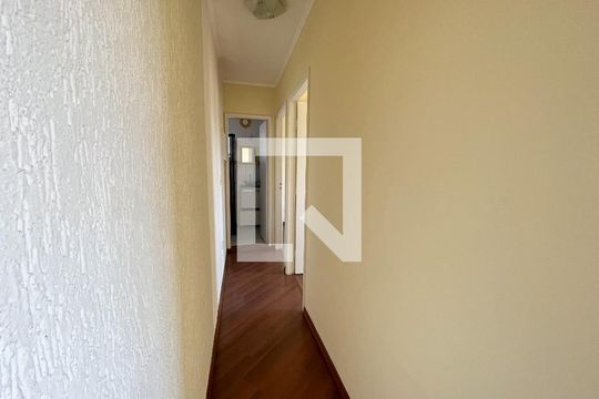 Corredor de apartamento à venda com 2 quartos, 47m² em Vila Campestre, São Paulo