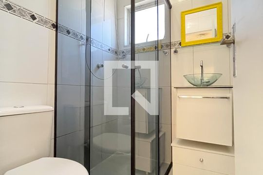 Banheiro de apartamento à venda com 2 quartos, 47m² em Vila Campestre, São Paulo