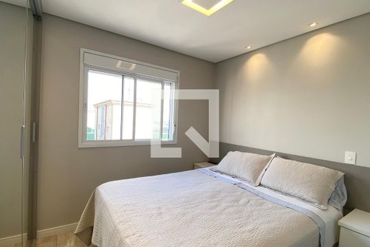 Suíte 1 de apartamento para alugar com 2 quartos, 73m² em Alphaville Empresarial, Barueri