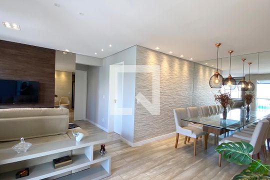 Sala de apartamento para alugar com 2 quartos, 73m² em Alphaville Empresarial, Barueri