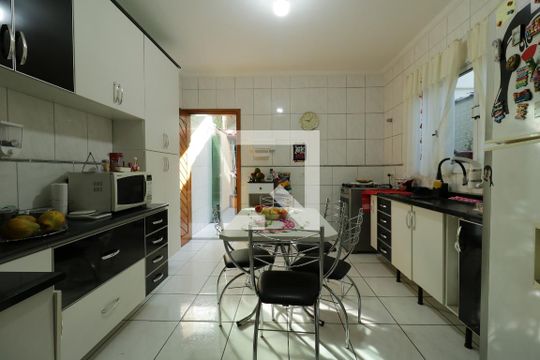 Cozinha de casa à venda com 3 quartos, 140m² em Jardim Utinga, Santo André