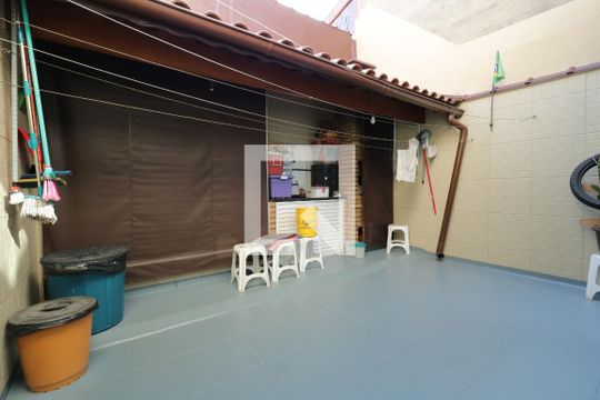 Quintal de casa à venda com 3 quartos, 140m² em Jardim Utinga, Santo André