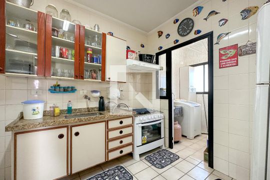 Cozinha de apartamento para alugar com 3 quartos, 220m² em Enseada, Guarujá