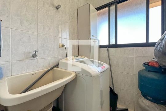 Área de Serviço de apartamento para alugar com 3 quartos, 220m² em Enseada, Guarujá