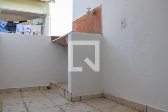 Lavanderia de apartamento para alugar com 2 quartos, 60m² em Conjunto 18, Brasília