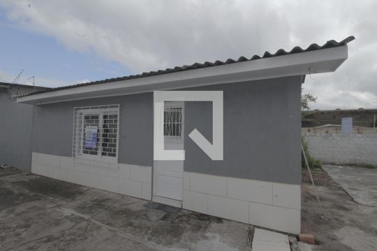 Fachada da casa de casa à venda com 2 quartos, 50m² em Niterói, Canoas