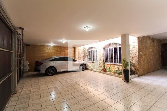 Garagem de casa à venda com 6 quartos, 250m² em Jardim Analia Franco, São Paulo
