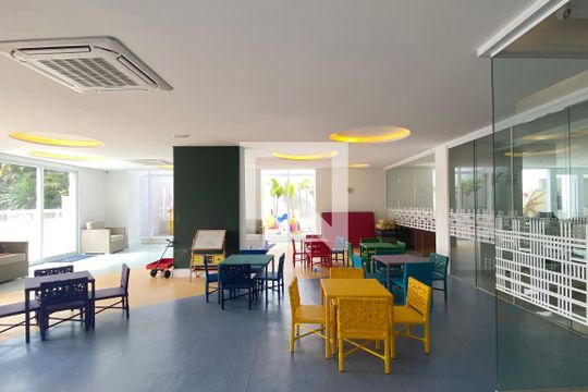 Brinquedoteca de apartamento à venda com 2 quartos, 67m² em Empresarial 18 do Forte, Barueri