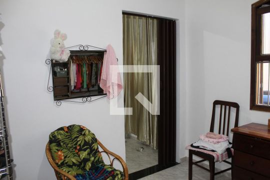 Closet de casa à venda com 3 quartos, 347m² em Parque Cruzeiro do Sul, São Paulo