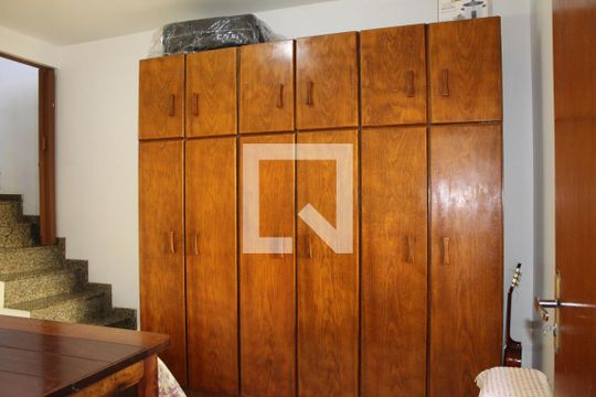 Quarto 2 de casa à venda com 3 quartos, 347m² em Parque Cruzeiro do Sul, São Paulo