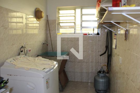 Área de Serviço de casa à venda com 3 quartos, 347m² em Parque Cruzeiro do Sul, São Paulo