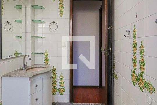 Banheiro de apartamento para alugar com 3 quartos, 70m² em Horto, Belo Horizonte