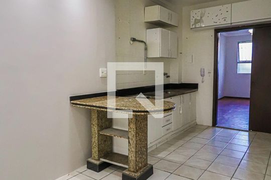 Cozinha de apartamento para alugar com 3 quartos, 70m² em Horto, Belo Horizonte