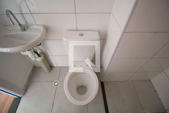Banheiro de apartamento à venda com 2 quartos, 45m² em Jardim Santo Antonio, São Paulo
