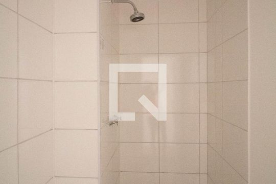 Banheiro de apartamento à venda com 2 quartos, 45m² em Jardim Santo Antonio, São Paulo