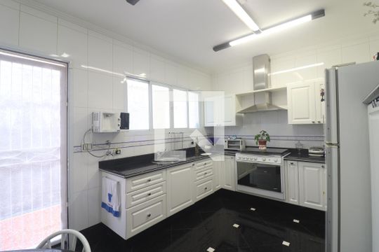 Cozinha  de casa à venda com 2 quartos, 170m² em Jardim das Laranjeiras, São Paulo