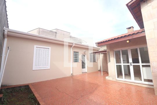 Quintal  de casa à venda com 2 quartos, 170m² em Jardim das Laranjeiras, São Paulo