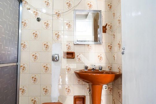 Banheiro da suíte de casa de condomínio à venda com 3 quartos, 100m² em Tatuapé, São Paulo