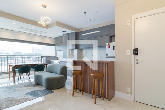 Sala de apartamento à venda com 1 quarto, 60m² em Indianópolis, São Paulo
