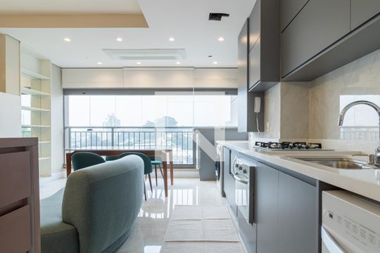 Cozinha de apartamento à venda com 1 quarto, 60m² em Indianópolis, São Paulo