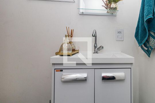 Lavabo de casa à venda com 2 quartos, 80m² em Jardim Itu, Porto Alegre