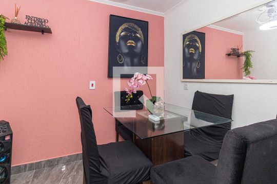 Sala de casa à venda com 2 quartos, 80m² em Jardim Itu, Porto Alegre