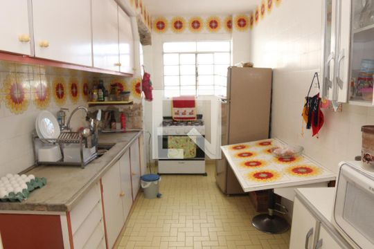 Cozinha de apartamento à venda com 1 quarto, 61m² em Bela Vista, São Paulo