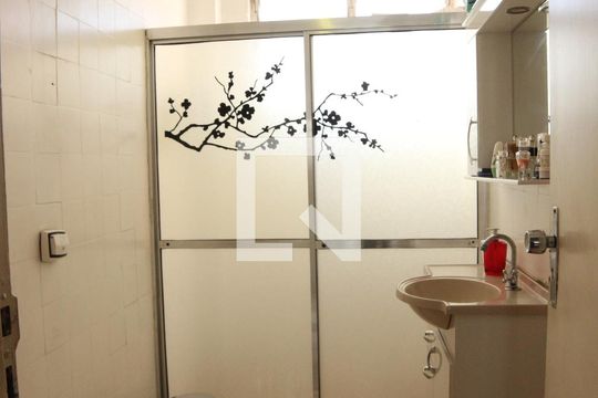 Banheiro de apartamento à venda com 1 quarto, 61m² em Bela Vista, São Paulo