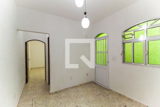 Sala de casa para alugar com 2 quartos, 90m² em Vila Jacuí, São Paulo