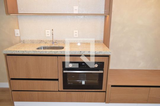 Cozinha de kitnet/studio à venda com 1 quarto, 23m² em Paraíso, São Paulo
