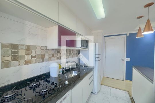 Cozinha de apartamento para alugar com 2 quartos, 47m² em Jardim Las Vegas, Guarulhos