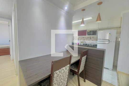 Sala de apartamento para alugar com 2 quartos, 47m² em Jardim Las Vegas, Guarulhos