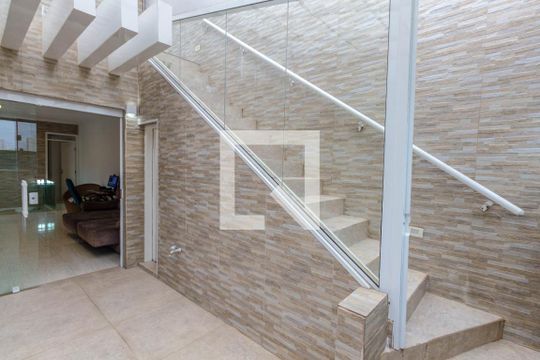 Quintal de apartamento para alugar com 3 quartos, 210m² em Canto do Forte, Praia Grande