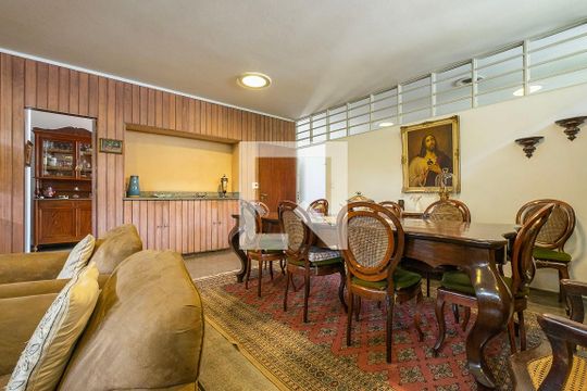 Sala de casa à venda com 6 quartos, 453m² em Alto de Pinheiros, São Paulo