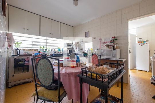 Cozinha de casa à venda com 6 quartos, 453m² em Alto de Pinheiros, São Paulo