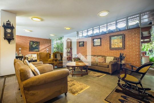 Sala de casa à venda com 6 quartos, 453m² em Alto de Pinheiros, São Paulo
