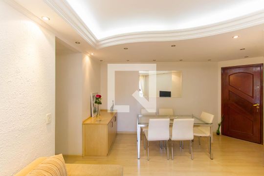 Sala de apartamento para alugar com 2 quartos, 52m² em Sítio Pinheirinho, São Paulo