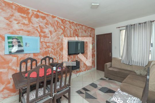 Sala de apartamento para alugar com 2 quartos, 52m² em Rubem Berta, Porto Alegre