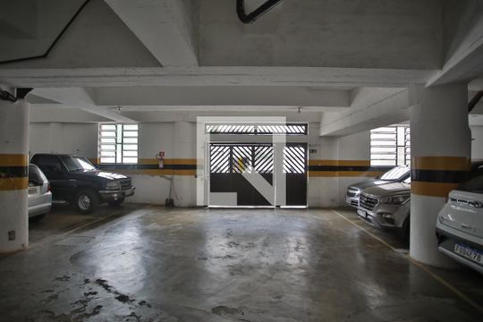Área Comum - Garagem Interna de apartamento para alugar com 1 quarto, 63m² em José Menino, Santos