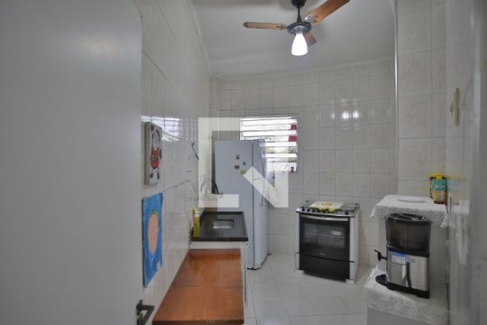 Cozinha de apartamento para alugar com 1 quarto, 63m² em José Menino, Santos