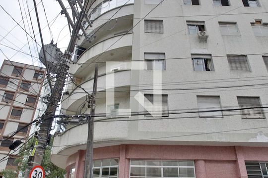 Fachada  de apartamento para alugar com 1 quarto, 63m² em José Menino, Santos