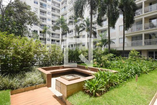 Jardim de apartamento para alugar com 1 quarto, 32m² em Panamby, São Paulo