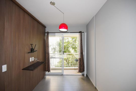 Sala de apartamento para alugar com 1 quarto, 32m² em Panamby, São Paulo