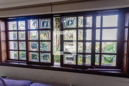 Sala de casa para alugar com 4 quartos, 172m² em Vila Pereira Cerca, São Paulo