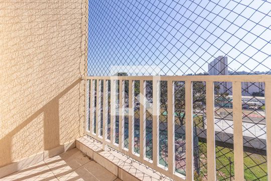 Sacada de apartamento para alugar com 2 quartos, 67m² em Piratininga, Osasco