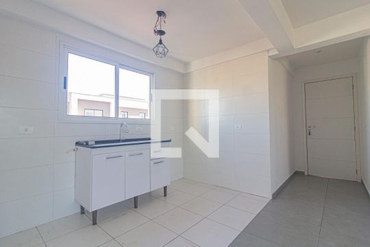 Cozinha de apartamento à venda com 2 quartos, 57m² em Boa Vista, Curitiba