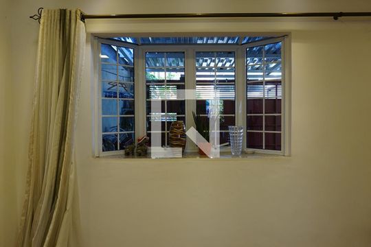 Sala de casa à venda com 3 quartos, 110m² em Conjunto Residencial Butanta, São Paulo
