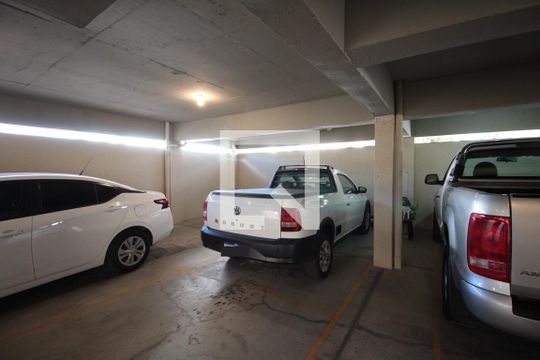 Garagem de apartamento à venda com 3 quartos, 140m² em São João Batista, Belo Horizonte