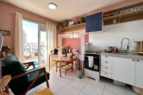 Sala  de apartamento à venda com 2 quartos, 43m² em Bom Retiro, São Paulo