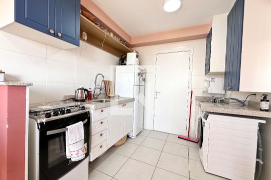 Cozinha e Área de Serviço de apartamento à venda com 2 quartos, 43m² em Bom Retiro, São Paulo